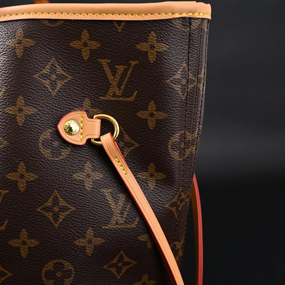 Louis Vuitton Neverfull MM Tote Bag Monogram Canvas Red Interior Shoulder
