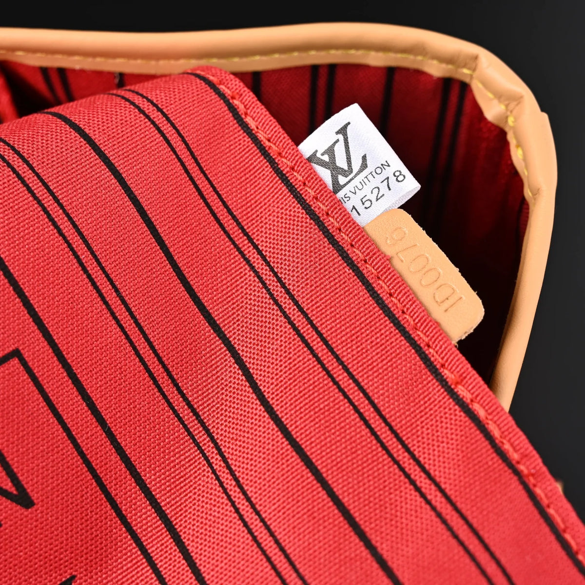 Louis Vuitton Neverfull MM Tote Bag Monogram Canvas Red Interior Shoulder